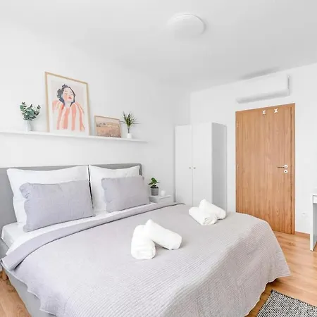 Appartement Bright Design Loft With Balcony *