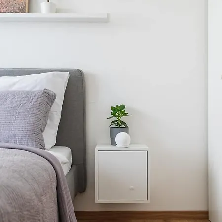Bright Design Loft With Balcony Апартаменты *